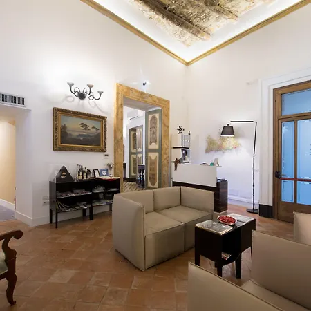 Santa Chiara Boutique 4* نابولي