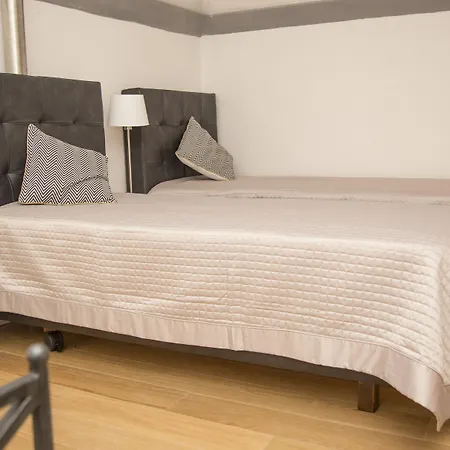 Santa Chiara Boutique فندق نابولي