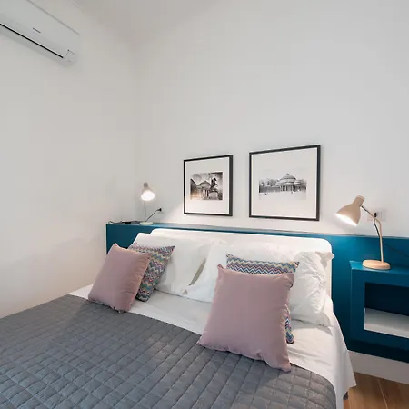 Santa Chiara Boutique 4* نابولي