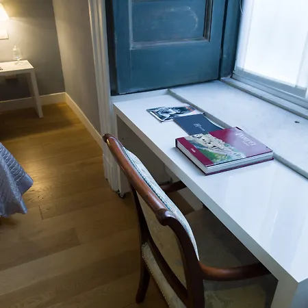 Santa Chiara Boutique فندق