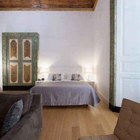 Santa Chiara Boutique فندق نابولي